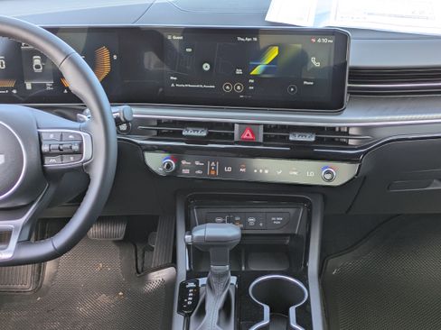 New 2026 Kia K5 GT FWD image 17