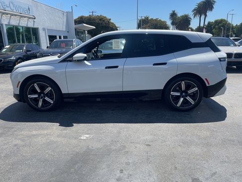 Used 2022 BMW iX xDrive50 w/ Sport Package image 12