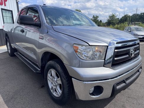 Used 2012 Toyota Tundra 4x4 Double Cab w/ SR5 Pkg image 4