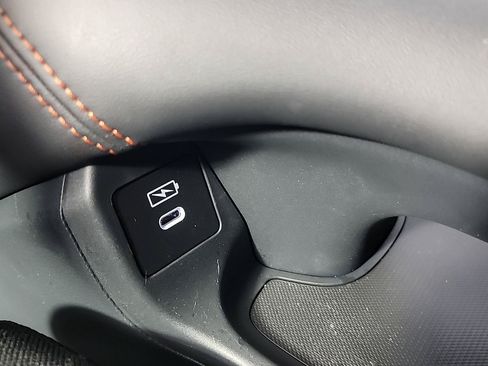 Certified 2026 Honda HR-V Sport image 31