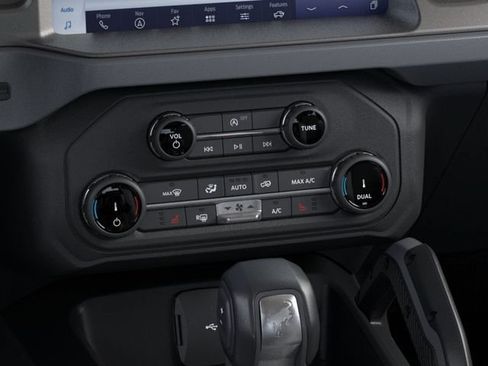 New 2025 Ford Bronco Big Bend w/ Black Diamond Package AWD/4WD image 16