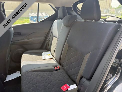 Certified 2018 Nissan Kicks S FWD image 13