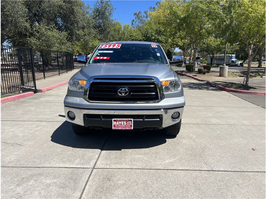 Used 2012 Toyota Tundra 4x4 CrewMax w/ Tow Pkg image 2