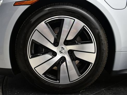 Certified 2025 Porsche Taycan AWD/4WD image 14