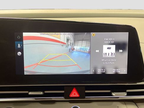 Used 2024 Hyundai Elantra SEL FWD image 14