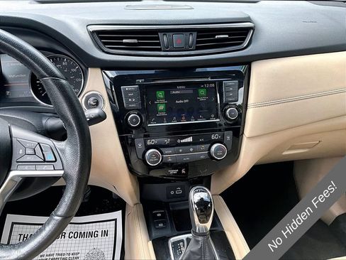 Used 2019 Nissan Rogue SL w/ Premium Package AWD/4WD image 6