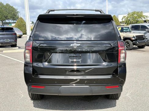 Used 2023 Chevrolet Suburban Z71 w/ Luxury Package AWD/4WD image 4