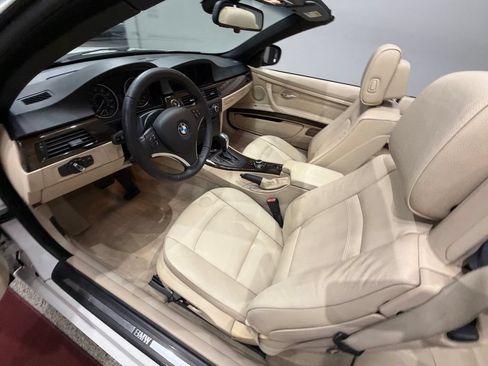 Used 2010 BMW 328i Convertible RWD image 21