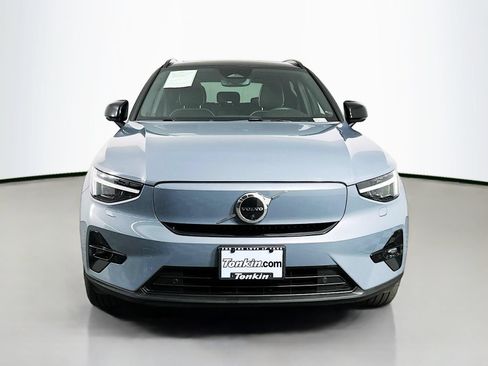 Used 2023 Volvo XC40 Recharge Ultimate w/ Protection Package Premier AWD/4WD image 2