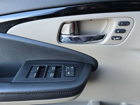 Certified 2019 Honda Pilot Touring image 29