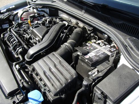 Used 2023 Volkswagen Jetta Sport image 20