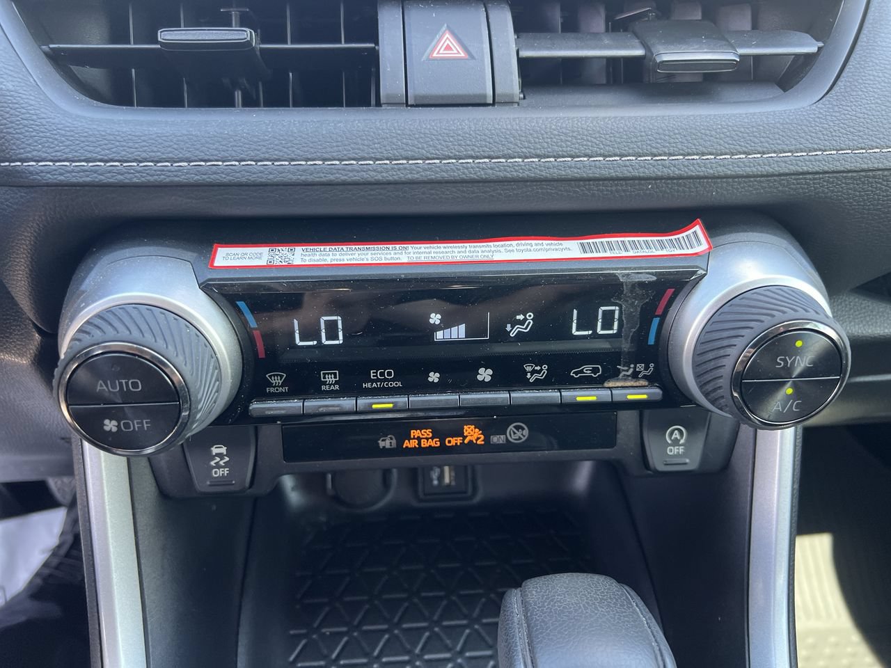 Used 2025 Toyota RAV4 XLE FWD image 29