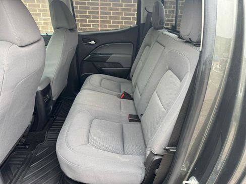 Used 2018 Chevrolet Colorado LT w/ LT Convenience Package image 6