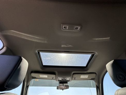 Used 2022 Chevrolet Silverado 1500 LT Trail Boss w/ Convenience Package II image 30