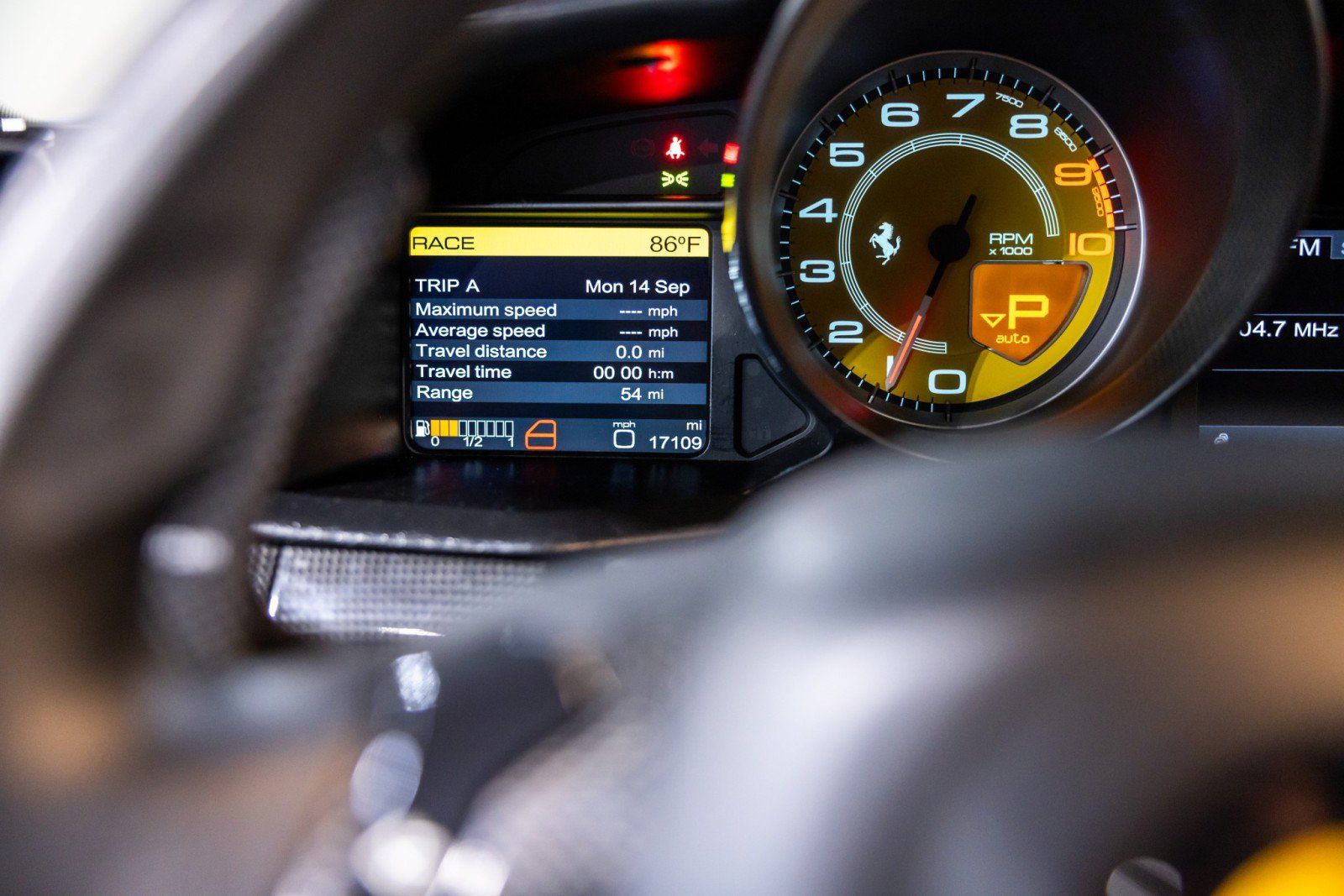 Used 2011 Ferrari 458 Italia Coupe RWD image 45