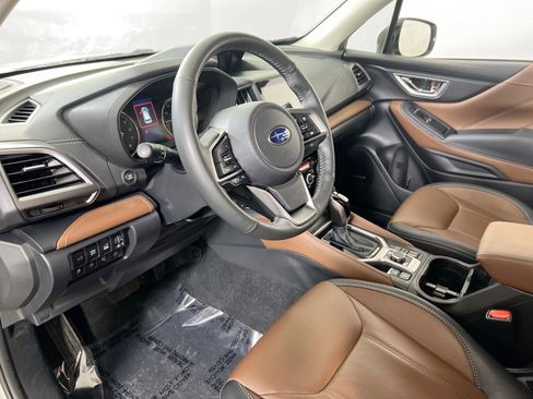 Used 2023 Subaru Forester Touring image 9