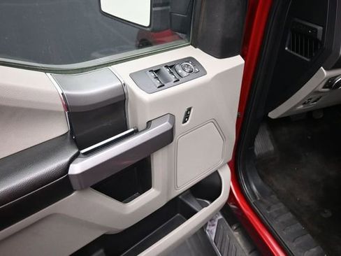 Used 2019 Ford F150 XLT w/ Equipment Group 302A Luxury AWD/4WD image 16