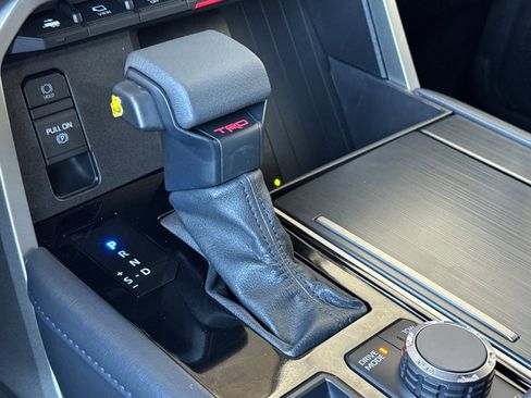 New 2026 Toyota Tundra Limited AWD/4WD image 18