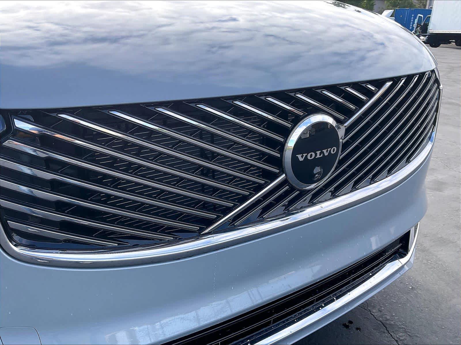 New 2027 Volvo XC90 T8 Plus AWD/4WD image 34