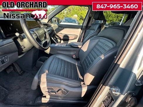 Used 2024 Kia EV9 Land AWD/4WD image 11