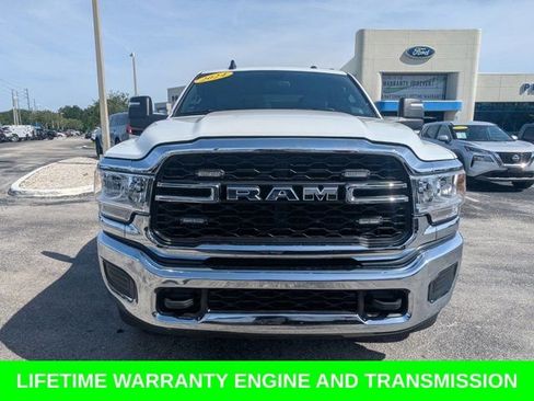 Used 2024 RAM 3500 Tradesman w/ Chrome Appearance Group AWD/4WD image 10