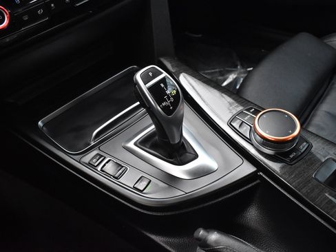 Used 2018 BMW 430i Convertible image 41