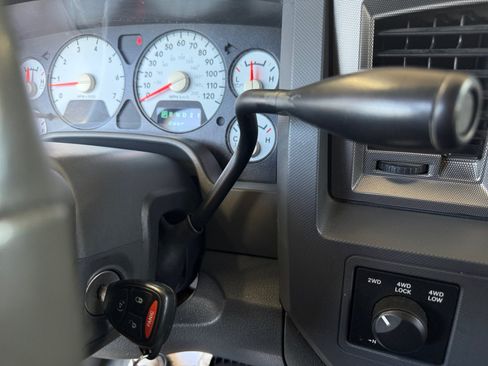 Used 2007 Dodge Ram 1500 Truck SLT AWD/4WD image 19