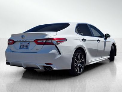 Used 2018 Toyota Camry SE w/ Moonroof Package