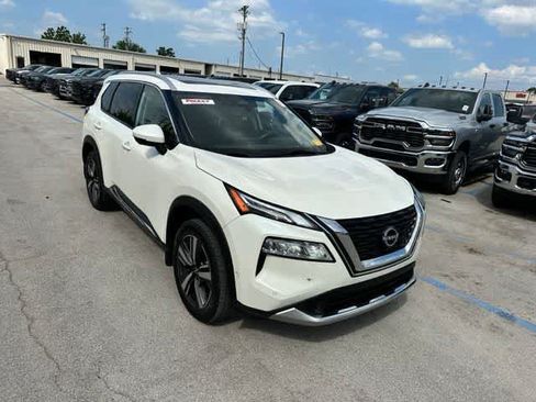Used 2023 Nissan Rogue Platinum w/ Platinum Premium Package AWD/4WD image 14
