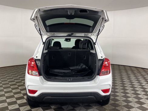 Used 2020 Chevrolet Trax LS w/ Tint and Cruise Package FWD image 15