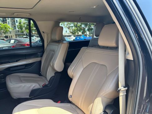 Used 2024 Ford Expedition Max Limited RWD image 23