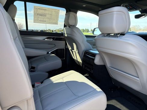 New 2026 Jeep Grand Wagoneer Limited AWD/4WD image 13