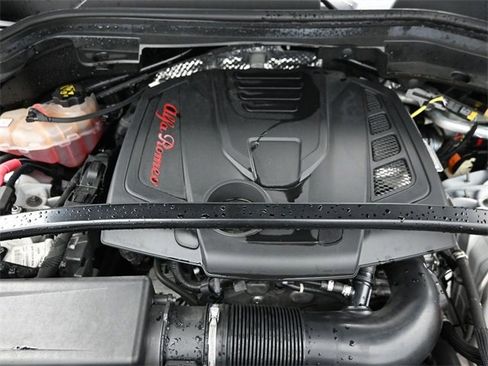 Used 2022 Alfa Romeo Stelvio Veloce image 31