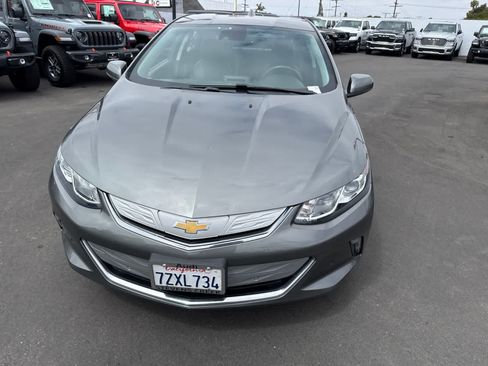 Used 2017 Chevrolet Volt Premier w/ Driver Confidence II Package FWD image 4