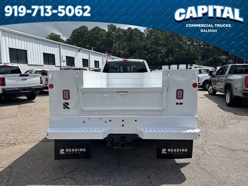 New 2025 Ford F550 2WD Crew Cab image 7