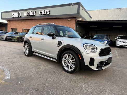 Used 2022 MINI Cooper Countryman image 3