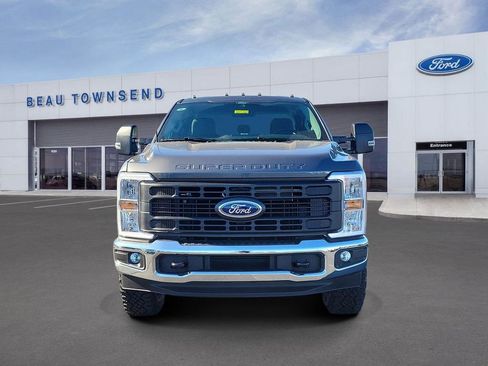 New 2026 Ford F250 XL w/ XL Off-Road Package image 2