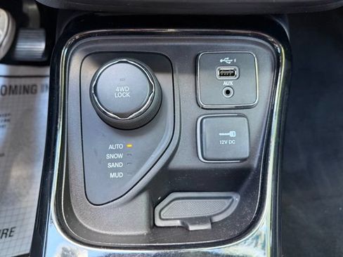 Used 2019 Jeep Compass Latitude AWD/4WD image 22