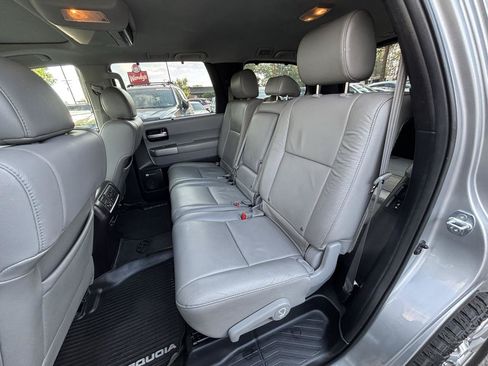 Used 2017 Toyota Sequoia Limited w/ Safety & Convenience Package AWD/4WD image 11