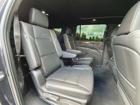 Used 2022 Cadillac Escalade ESV Premium Luxury AWD/4WD image 28
