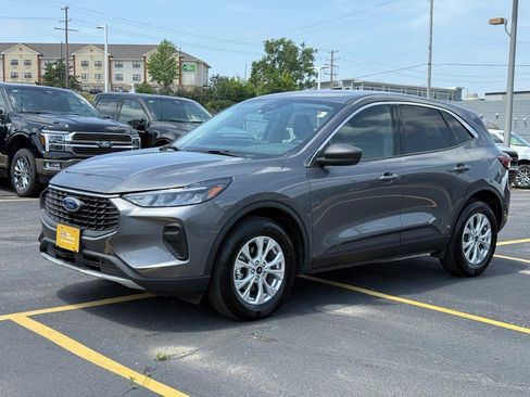 Certified 2023 Ford Escape Active AWD/4WD image 10
