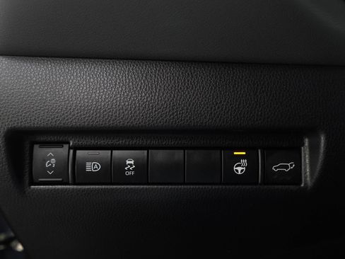 Used 2021 Toyota Venza XLE w/ Activity Package (TMS) image 25