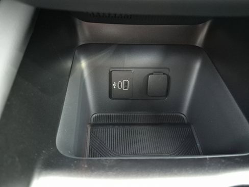 New 2026 Ford Explorer Active image 30