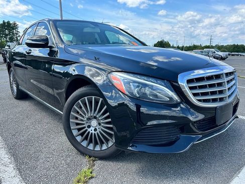 Used 2015 Mercedes-Benz C 300 4MATIC Sedan image 1