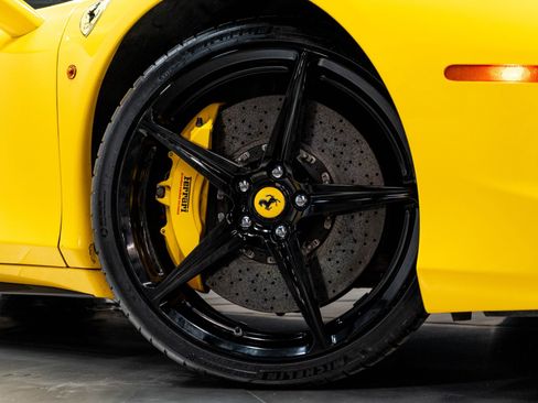 Used 2010 Ferrari 458 Italia Coupe RWD image 56