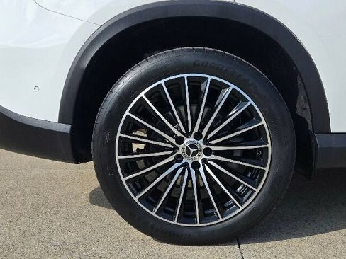 Used 2025 Mercedes-Benz GLC 300 image 36