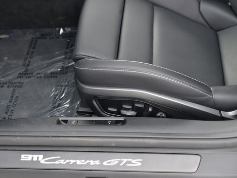 Certified 2025 Porsche 911 Carrera GTS image 26