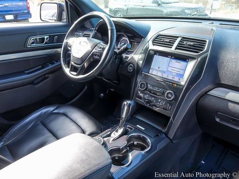Used 2019 Ford Explorer XLT w/ Equipment Group 202A image 29