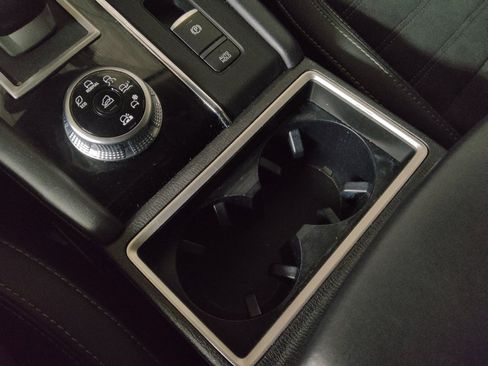 Used 2024 Mitsubishi Outlander SE image 26