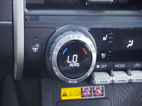 Used 2025 Toyota Tacoma TRD Off-Road w/ TRD Off Road Premium Package AWD/4WD image 27